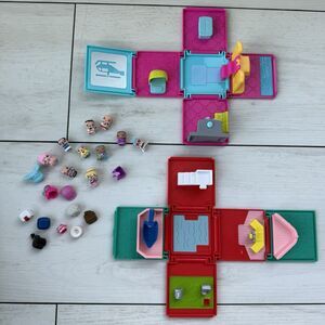 Mattel My Mini MixieQ’s Lot 10 people, 8 Hats/Hair, 1 Outfits, 2 Playsets